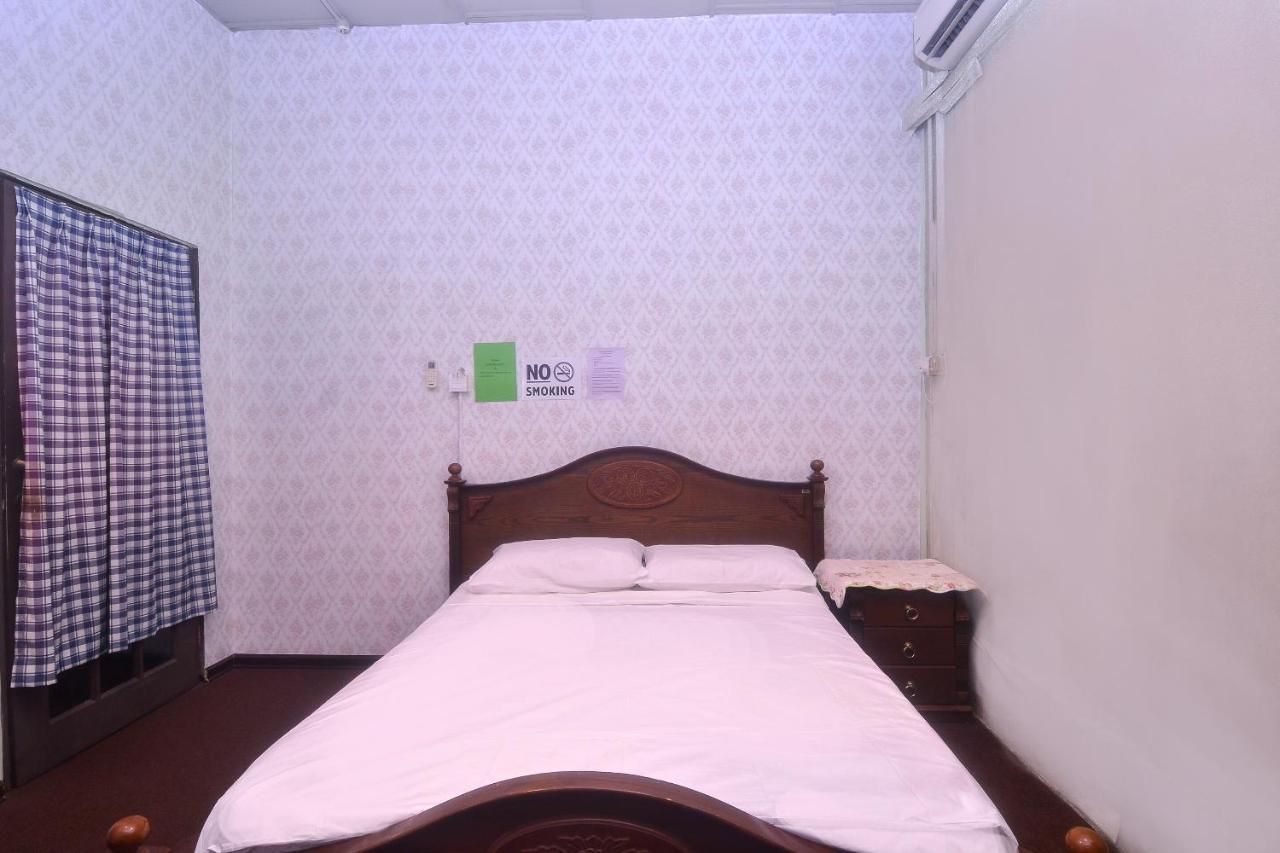 Hotel SPOT ON 89904 Marco Polo's Kuching Exterior foto