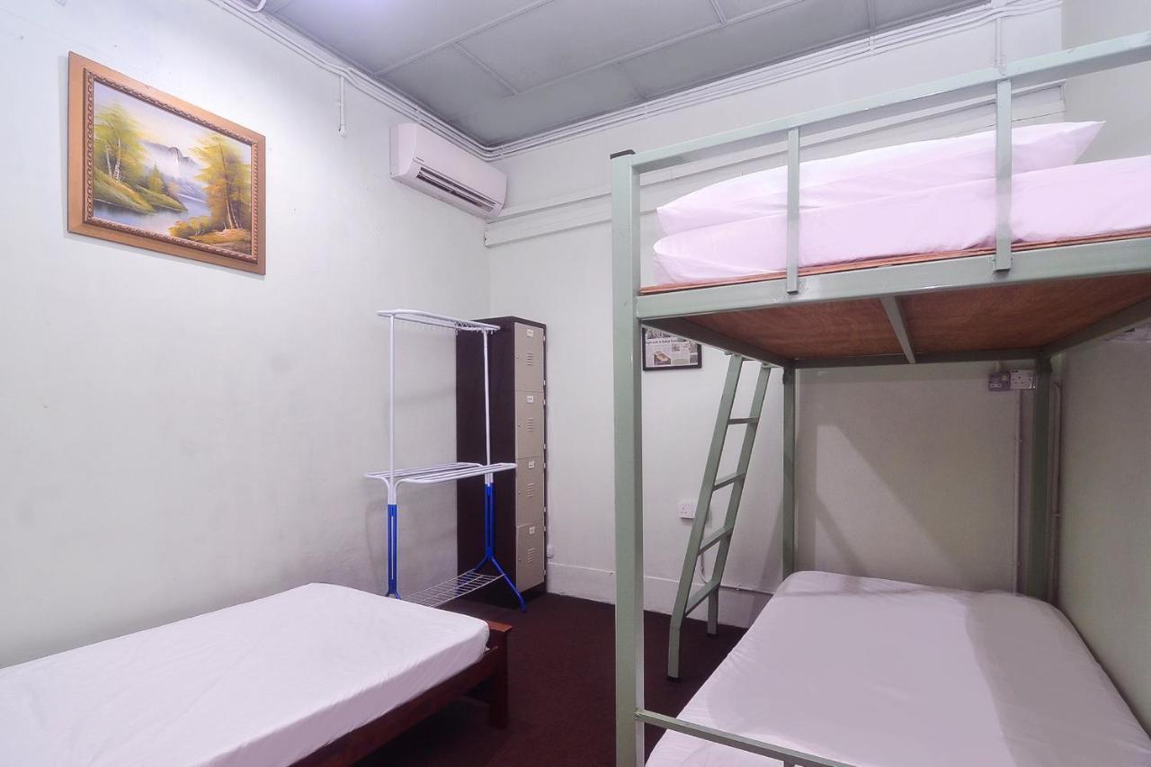 Hotel SPOT ON 89904 Marco Polo's Kuching Exterior foto