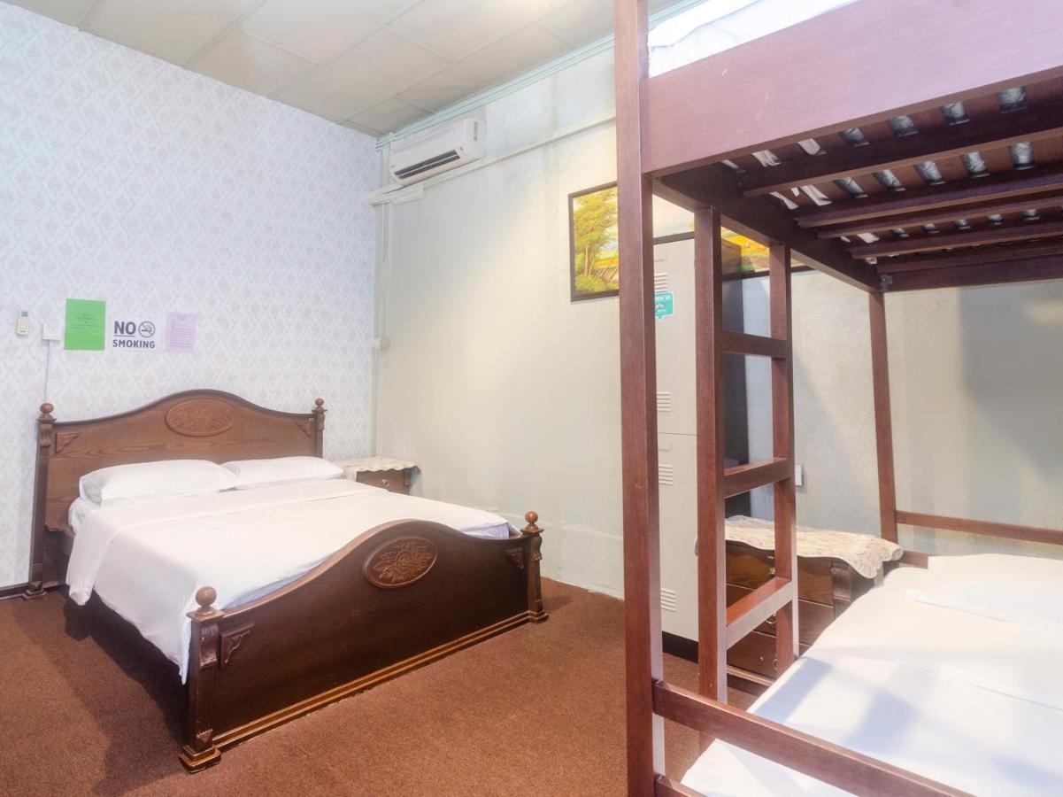 Hotel SPOT ON 89904 Marco Polo's Kuching Exterior foto